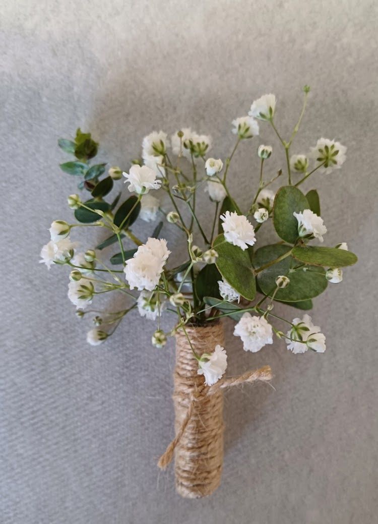 Boutonnière pour témoins et papa mariage Toulouse par fleuriste A Fleur d'Art